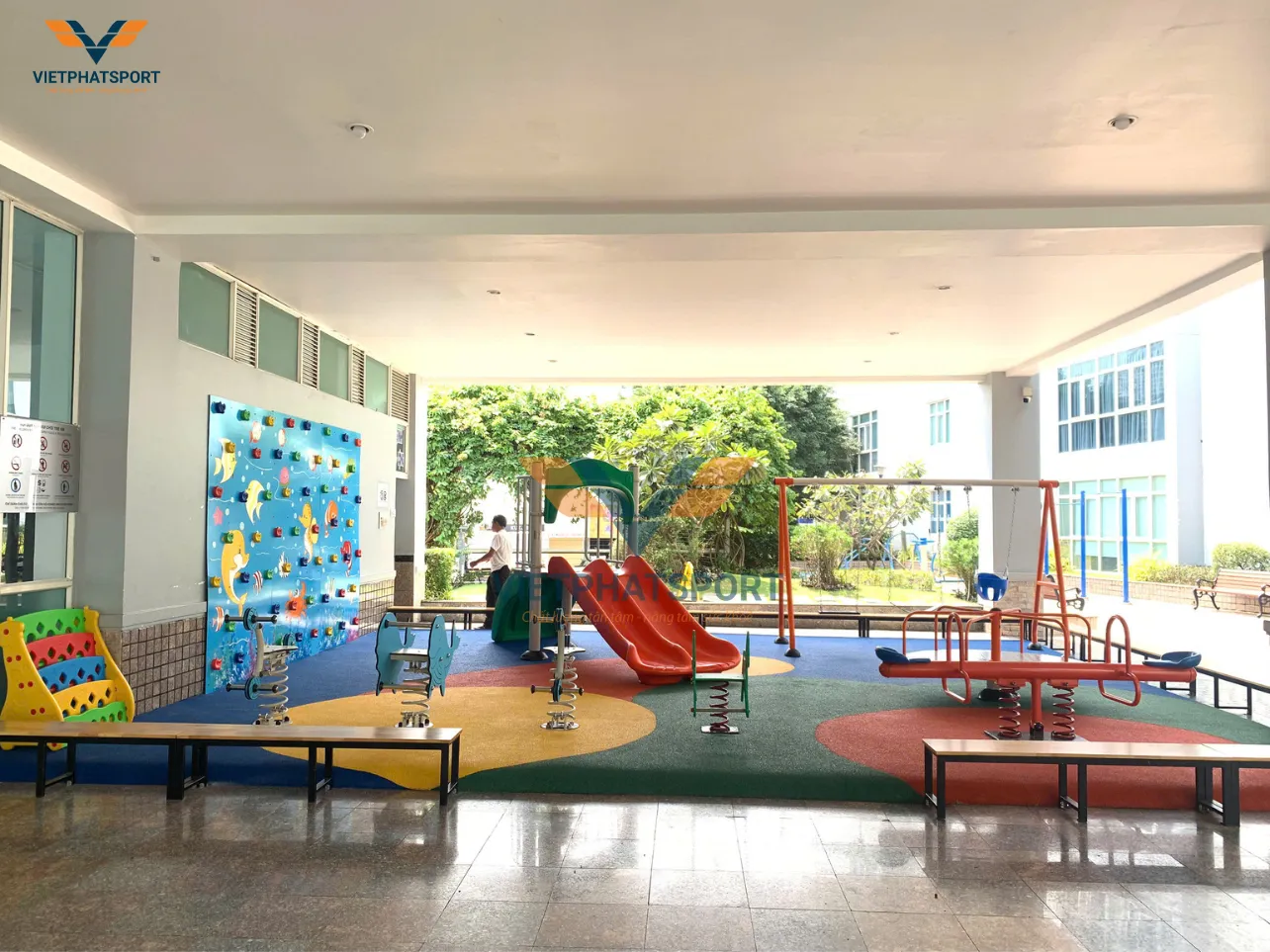 Chung cư Hoàng Anh River View hoàn thiện lắp đặt sân chơi trẻ em
