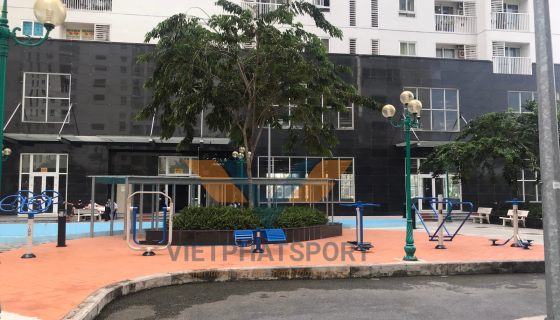 Chung cư Tara Residence lắp đặt dụng cụ thể thao ngoài trời và thiết bị trẻ em cho cư dân