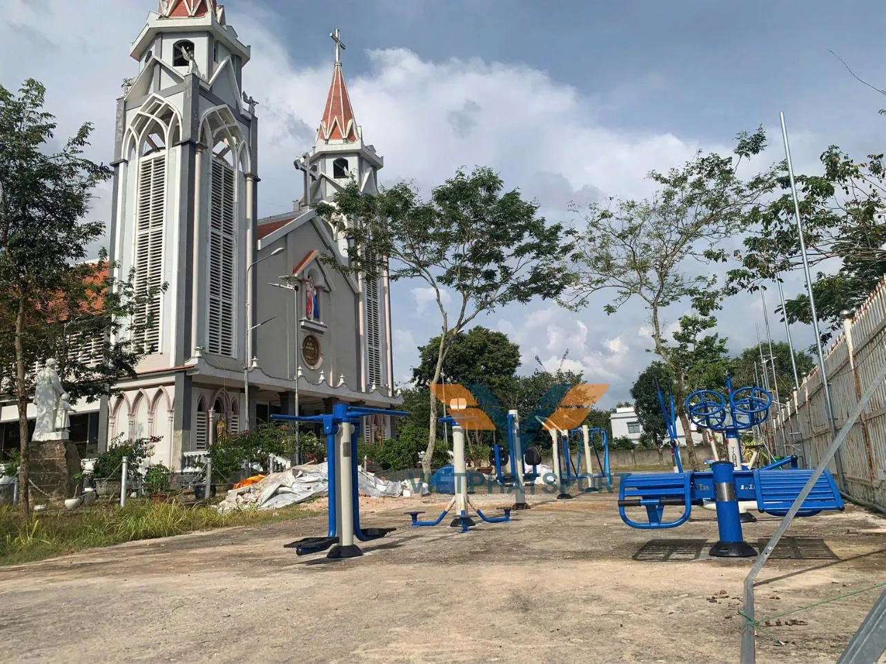 Lắp đặt máy tập công viên cho Giáo xứ Tân Hiệp, tỉnh Đồng Nai