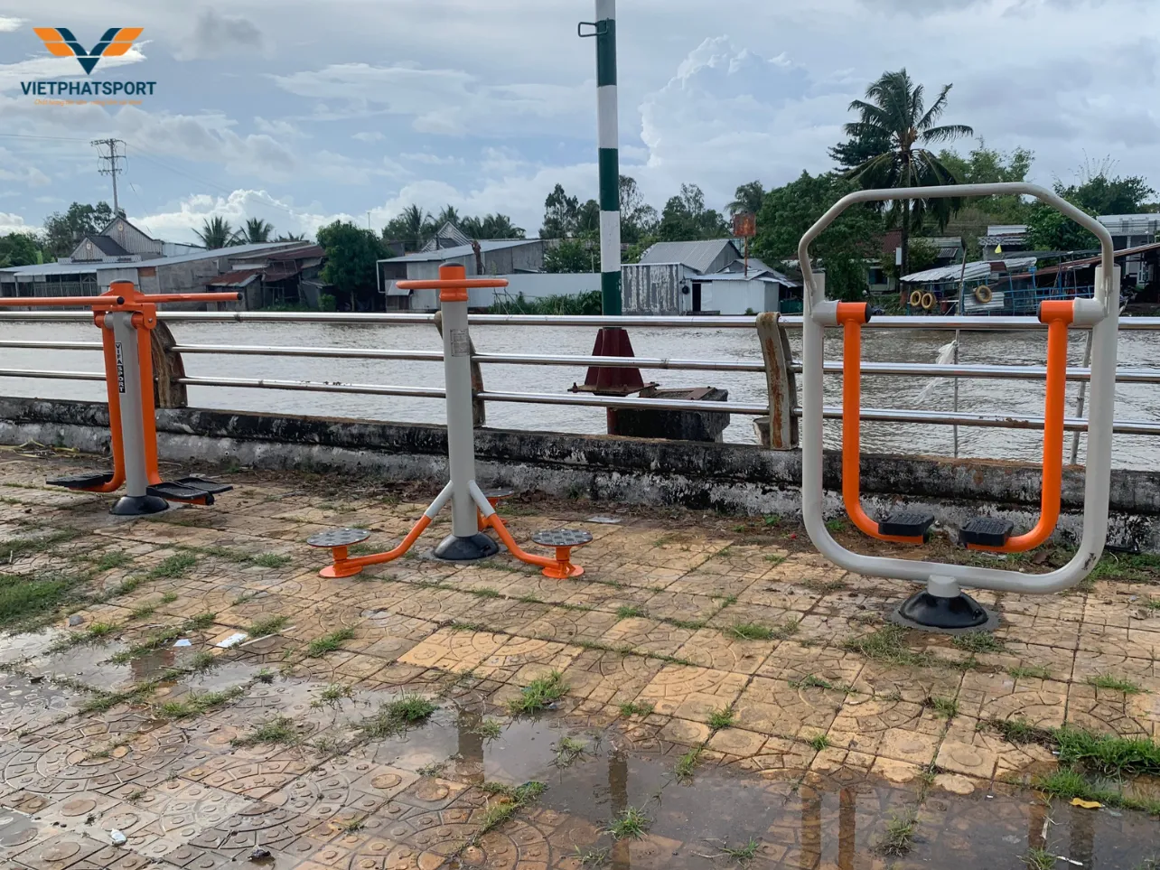 UBND Xã Vị Thanh - Hậu Giang triển khai lắp đặt dụng cụ thể thao ngoài trời trên địa bàn xã